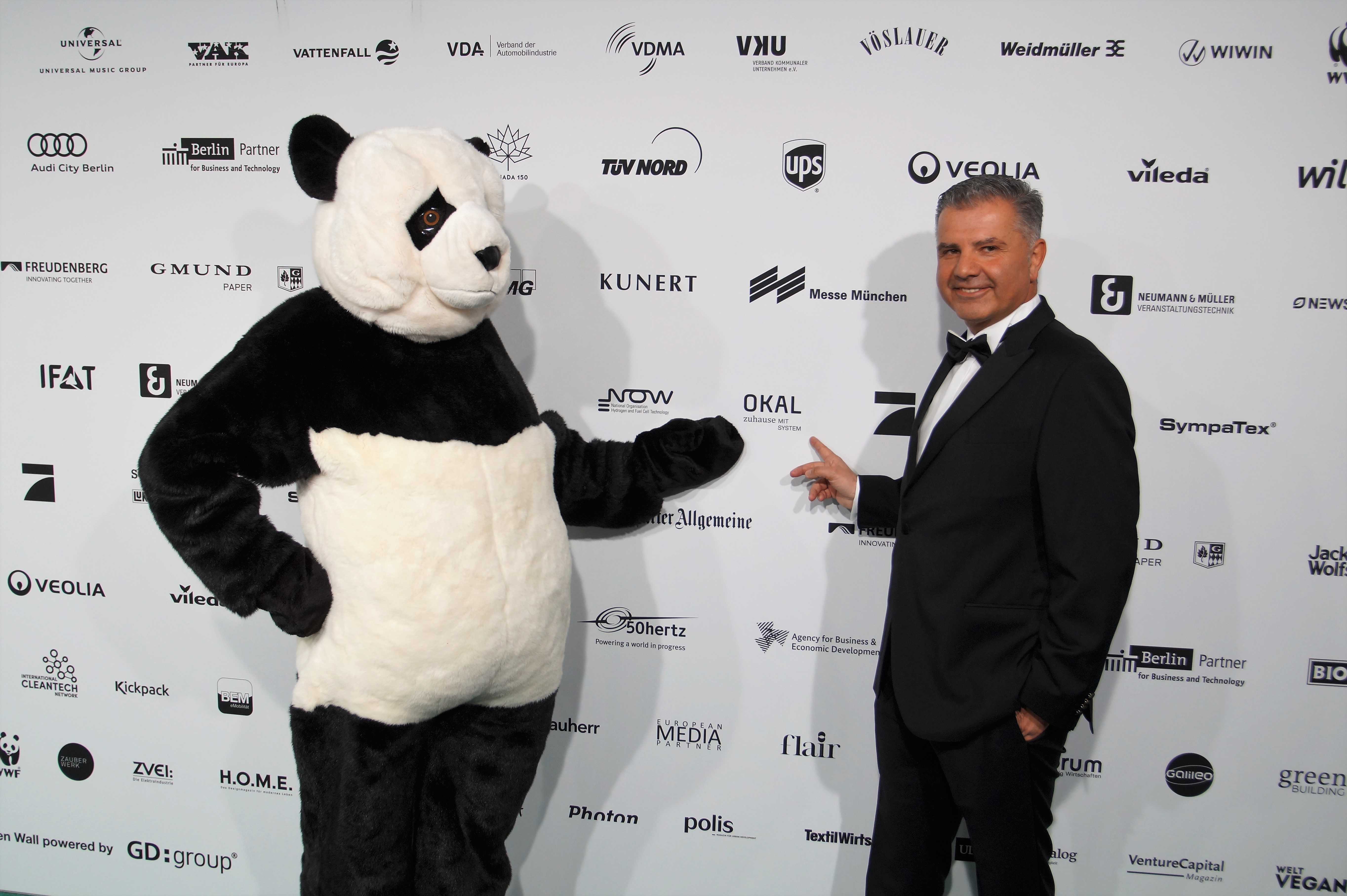 Wilfried Bolz auf dem grünen Teppich bei der Preisverleihung des GreenTec Awards 2017 (Foto: Markus Burgdorf)